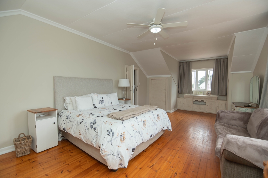 4 Bedroom Property for Sale in Summerstrand Eastern Cape